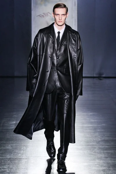 Look 1